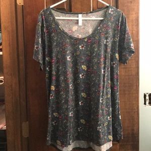 LuLaRoe classic floral tee - large